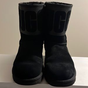 Sz 8 Women’s Ugg Boots